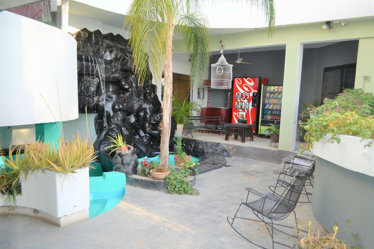 Hotel Laguna Inn Torreón Zewnętrze zdjęcie